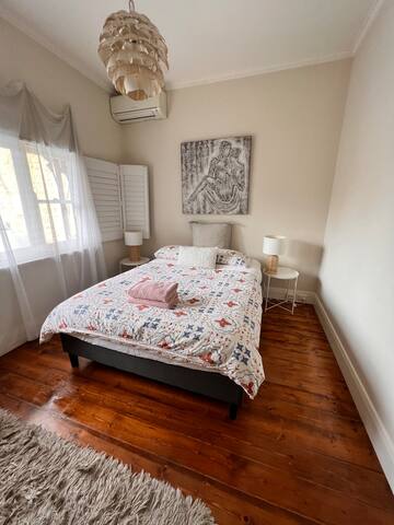 Modern light filled home near beach and CBD gallery image 5