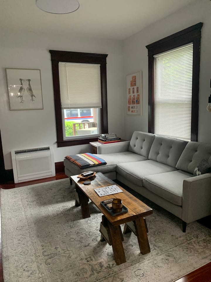 Beautiful, Comfortable Home On The Green River! - Greenfield, MA