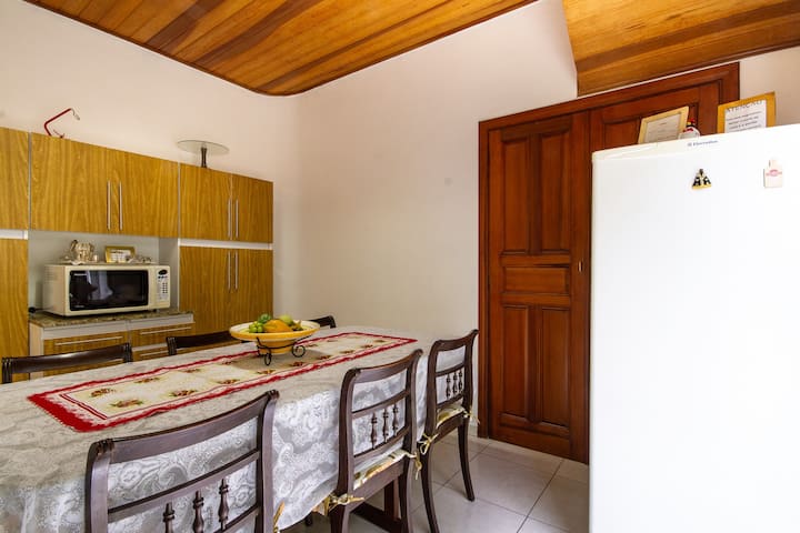 House in the center of Vila Capivari. great for family