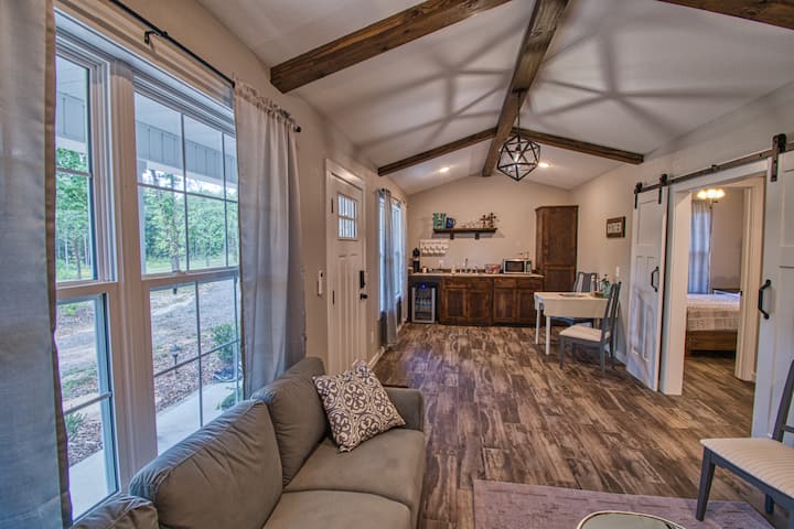 Cottage #2 At Sleepy Hollow W/ Personal Hot Tub - Clarksville, AR