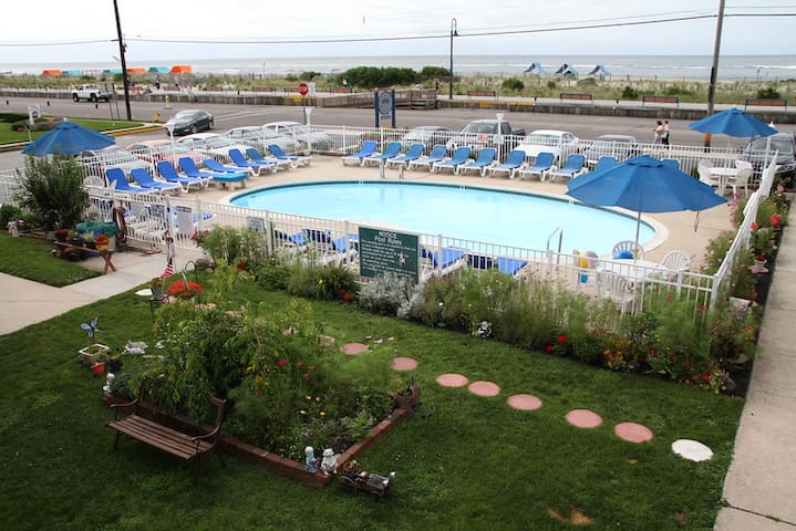 Ocean Front Townhouse In Cape May