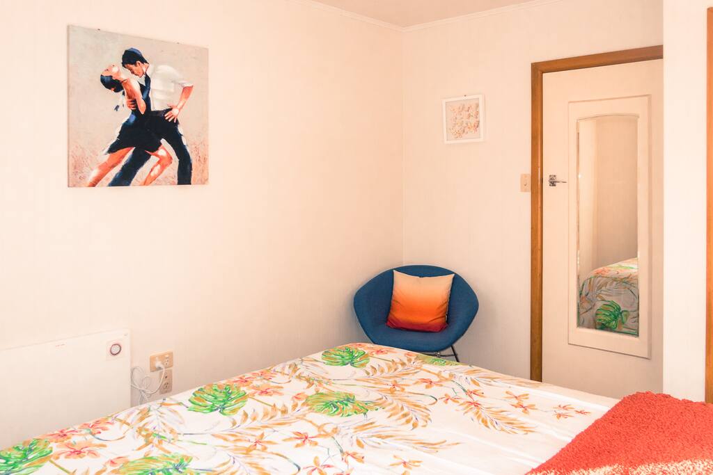 Bright room interior pleasing to eyes