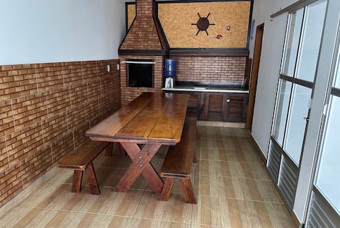 House 150m from Canto Grande Beach and Morro do Macaco