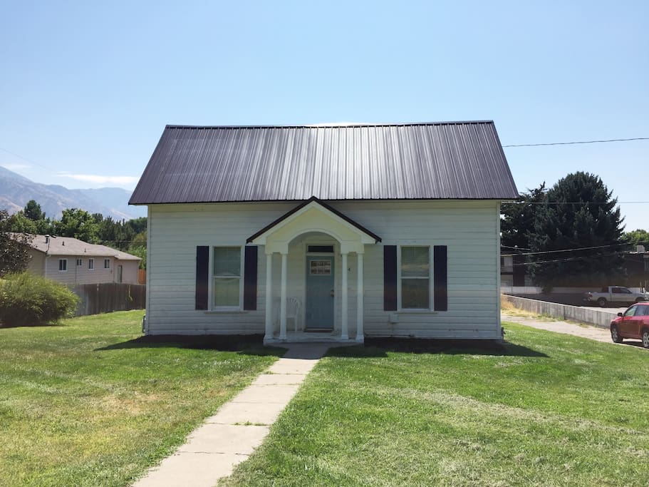 Renovated Pioneer Home Built in Year 1900