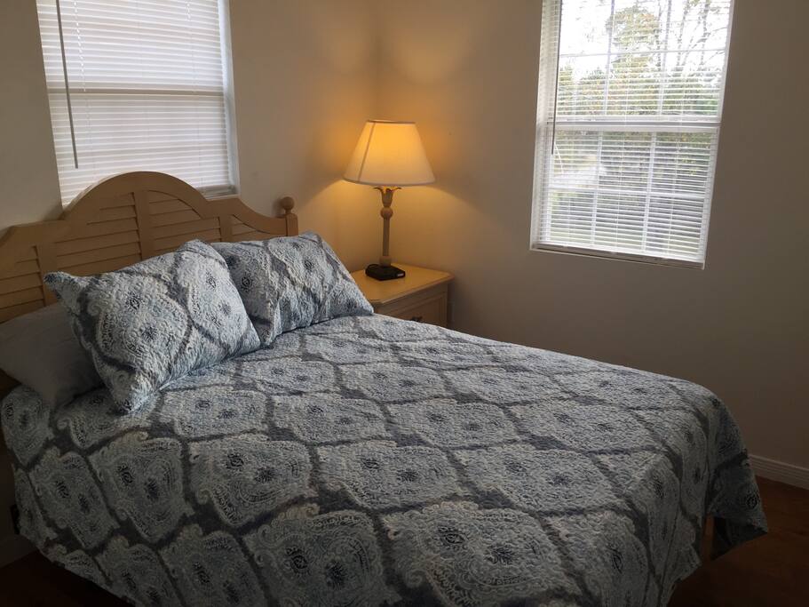 2 bedrooms each with full size beds.