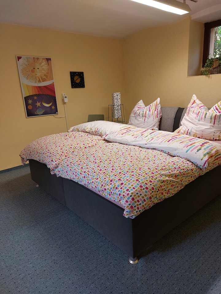 בסיס מיטה ברוחב 2.00 מ' וברוחב 2.00 מ' 