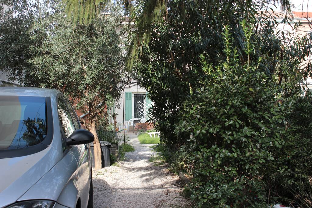 Une place de parking