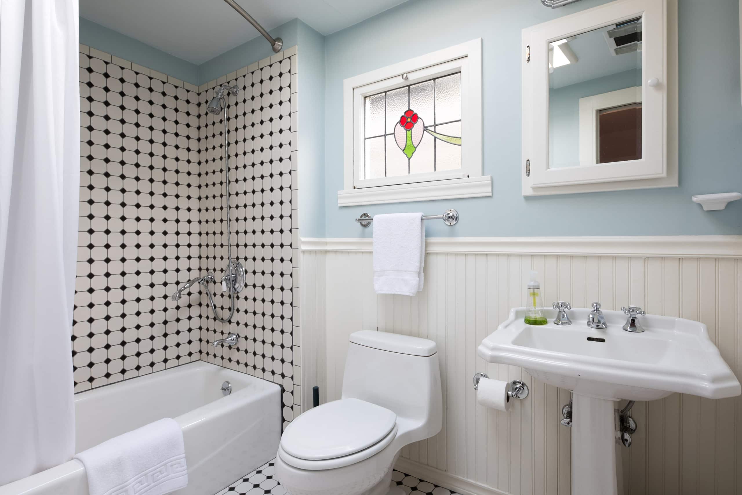 Noe/Castro 1BD Hideaway - Image 16