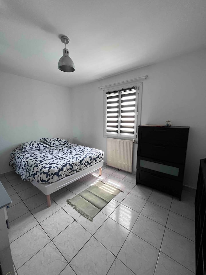 Dormitorio 3 en el piso de arriba con vistas a