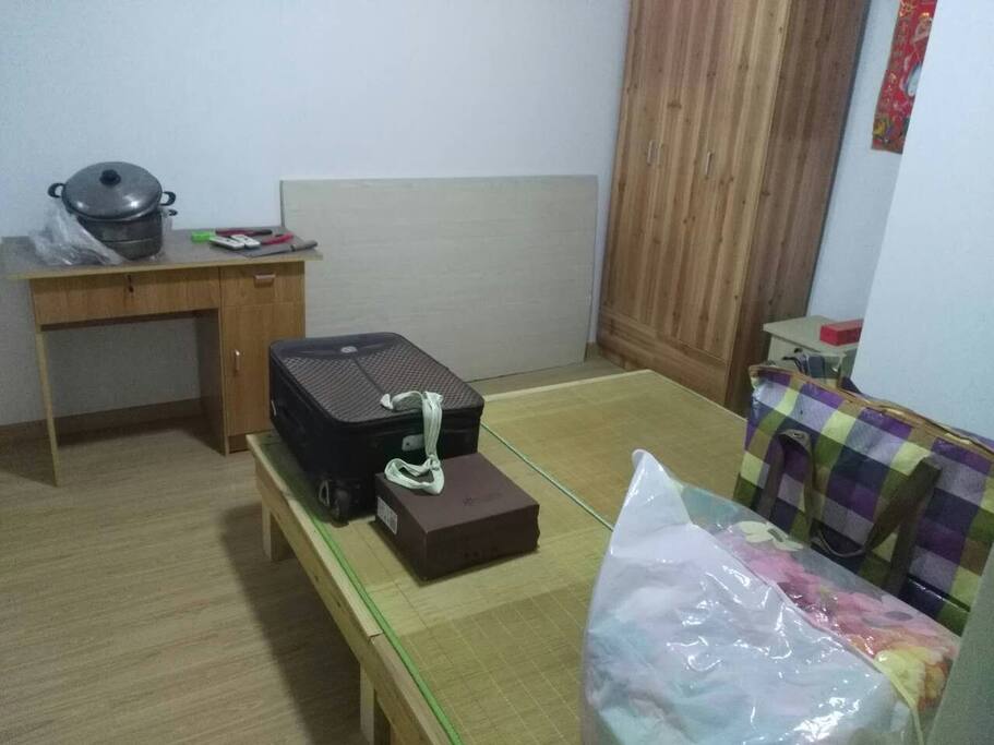 次卧室