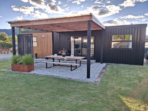 Urban Cosy Cottage