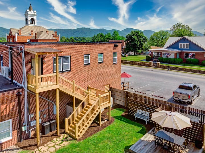 Top 17 Airbnb Vacation Rentals In Blairsville, Updated 2024
