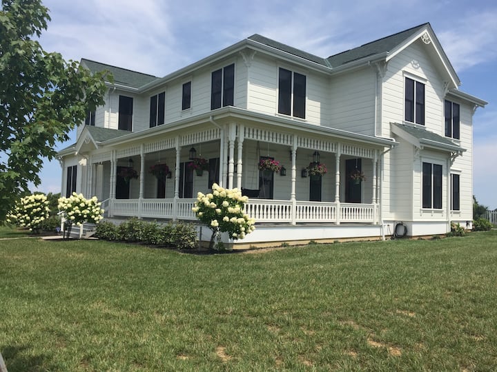 Fabulous Farm House with pool near Ark Encounter Houses for Rent in