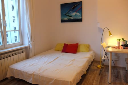 Central Warsaw Studio "Zgoda ORANGE"