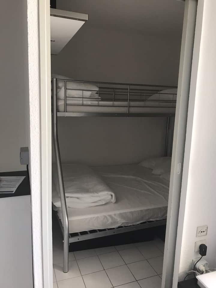 房间配有双层床（可提供3张床）