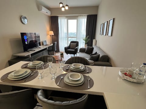 Fancy Flat with a Lovely City View