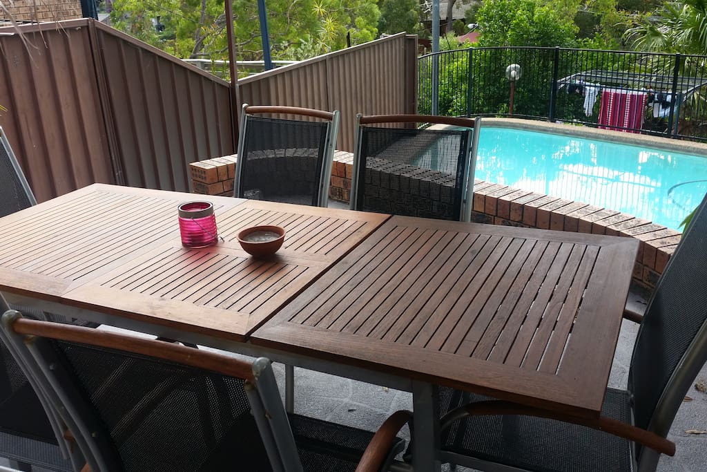 Lovely outdoor dining by the pool