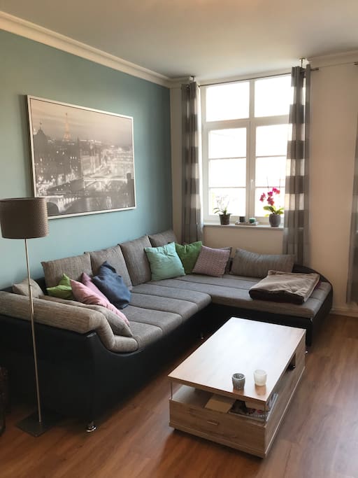 Wohnzimmer mit Sofa