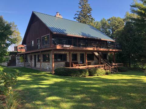 Summerset  House, Sleeps 20