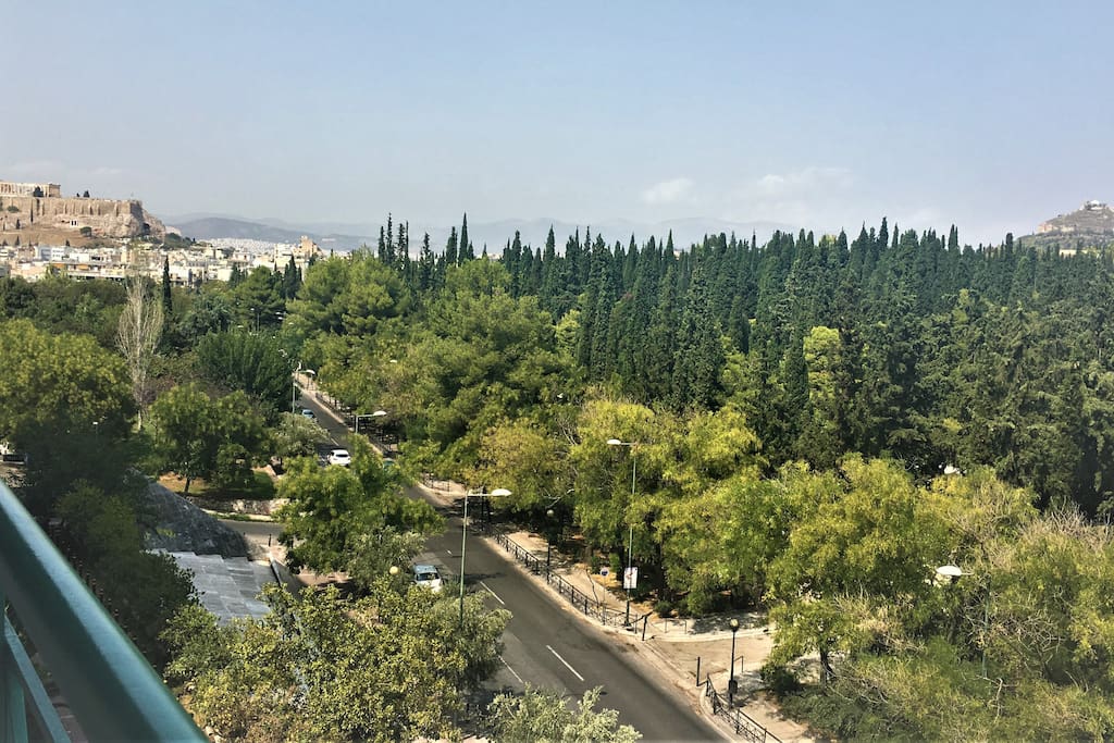 ΘΕΑ ΑΚΡΟΠΟΛΗ ΑΠΟ ΤΟ ΜΠΑΛΚΟΝΙ