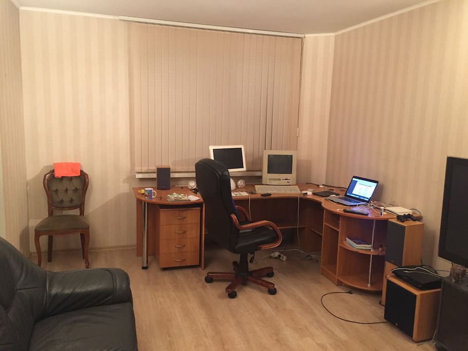 Большой стол для работы