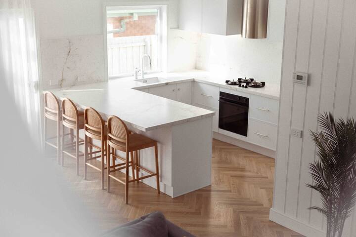 Dromana beach house – 500m to beach gallery image 5