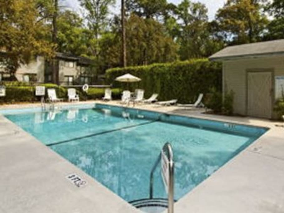 Tennis Courts and Pool