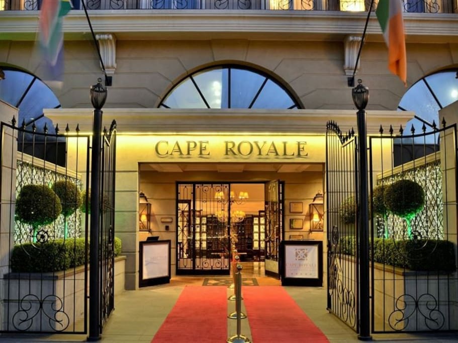 Be welcomed like royalty on the red carpet every time you enter
