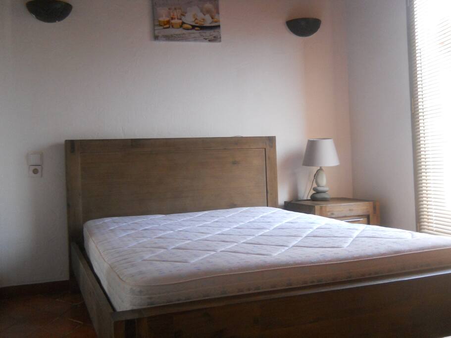 CHAMBRE A COUCHER