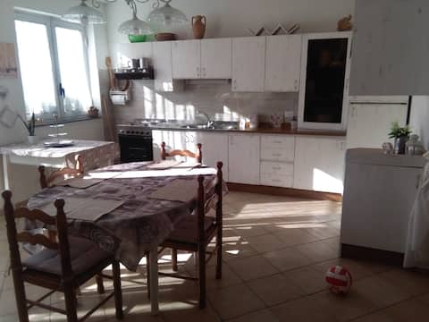 Popular Airbnb listing: Ai Tre Archi in Mascali