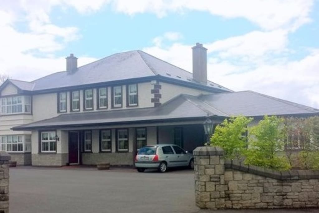 Aherlow House