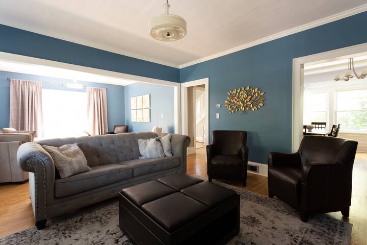 Overlook Victorian Mansion (5 Bedroom 10 Guest) gallery image 5