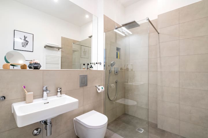 2-Bedroom Apartment with 2 Bathrooms & Balcony gallery image 4