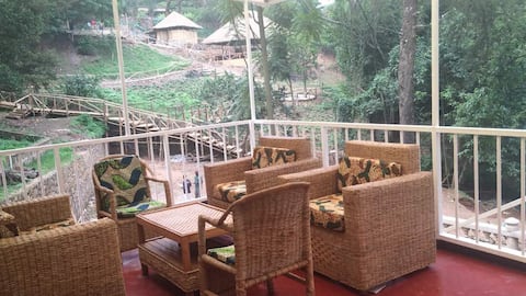 Amazing Kiyovu Compound - 2 bedroom lower house