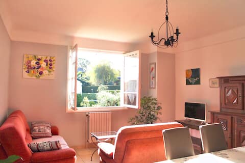 Top Airbnb: Beautiful apartment with large garden - beaches within walking distance in Bidart