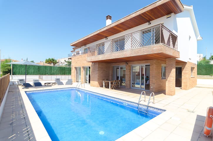 Club Villamar – Dorothy