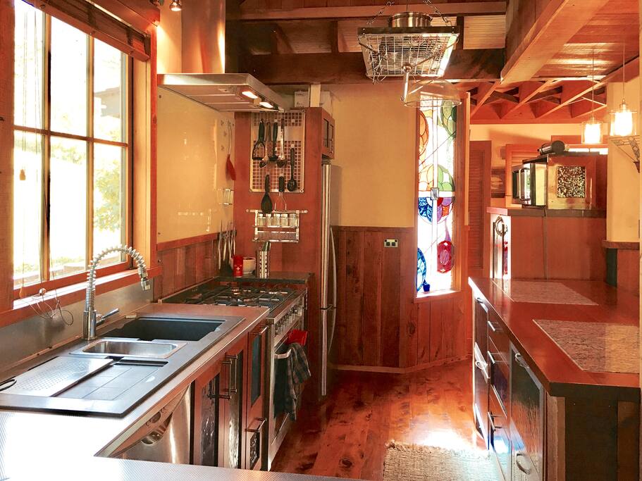 Fully equipped kitchen