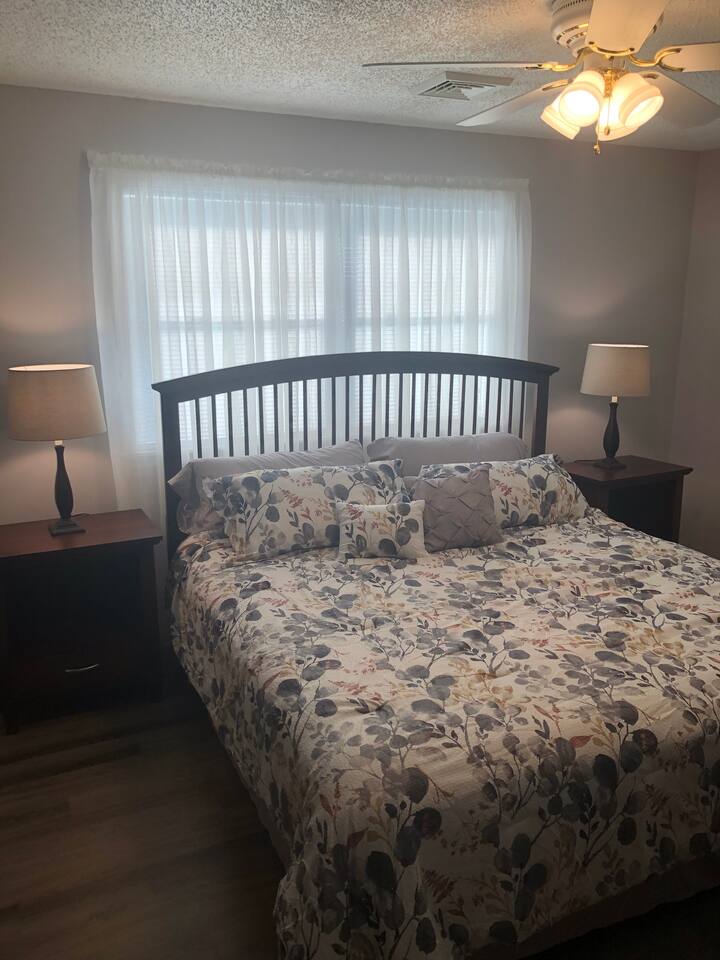 Спална соба на горниот кат 2