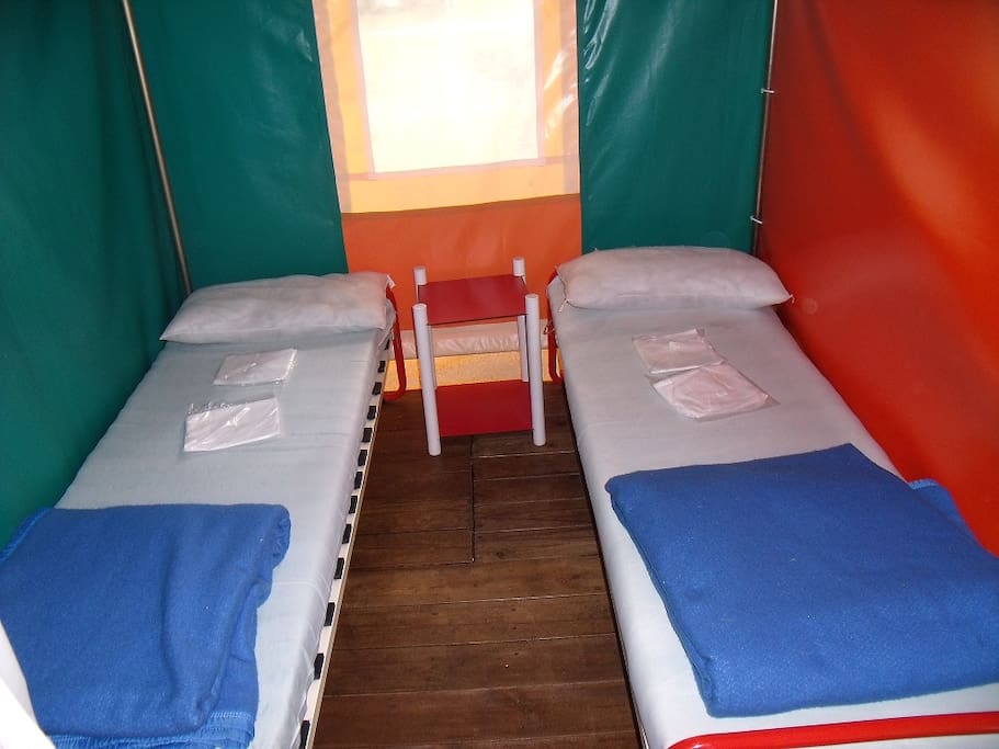 chambre 1 avec un lit éventuel de 140 cm