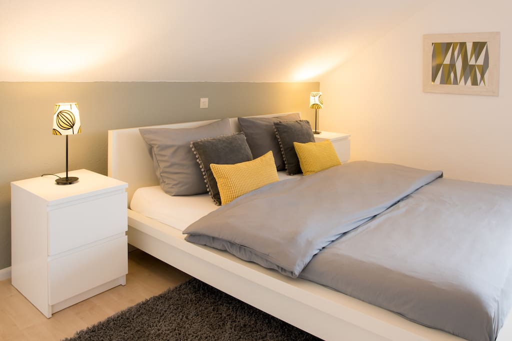 Schlafzimmer 1