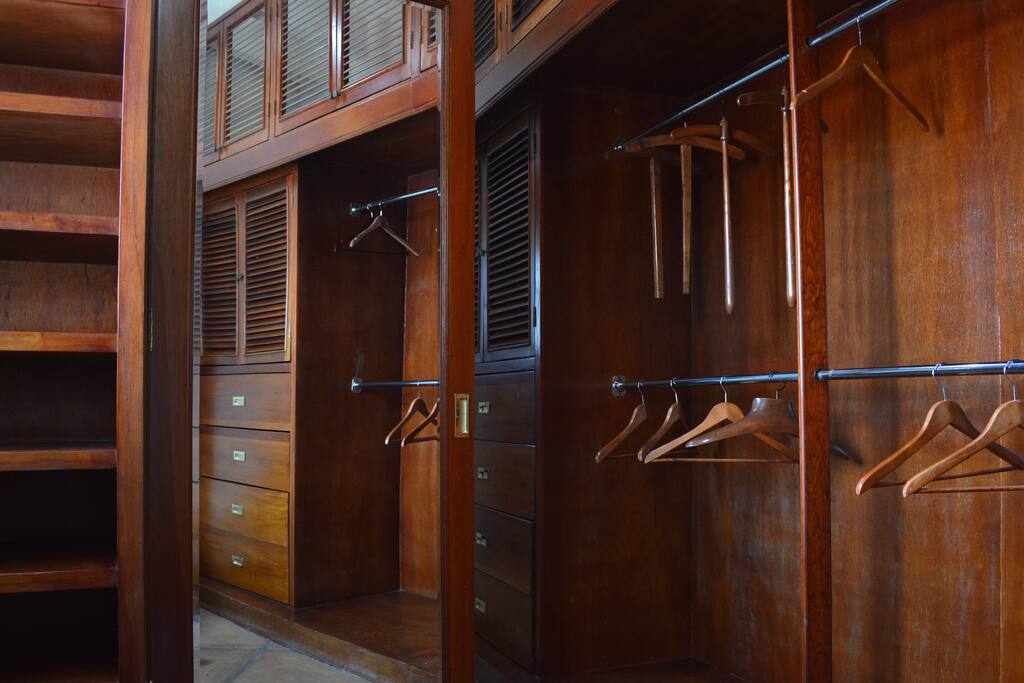 Dressing room, perfect for long stays