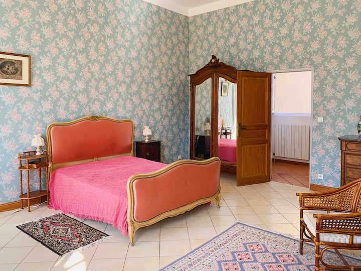 Rez de chaussée - Chambre 1 | Kati përdhe - Dhoma e parë e gjumit