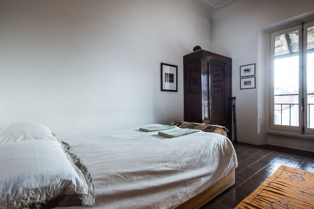 Room courtyard