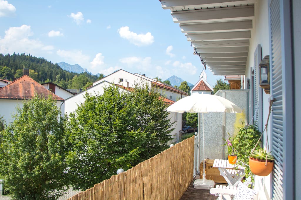 Take in the breathtaking Alpen panorama from your very own private balcony