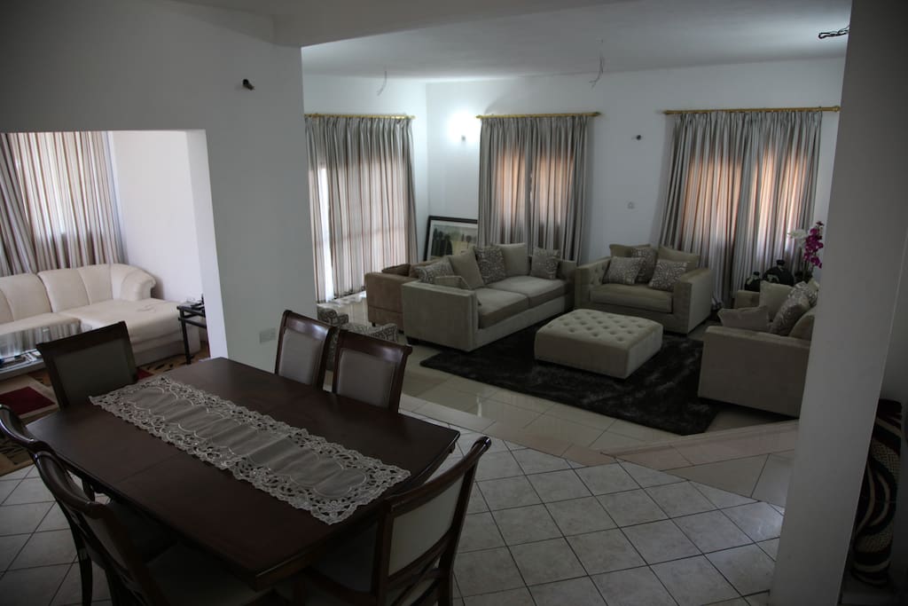 2 Living room and dining space