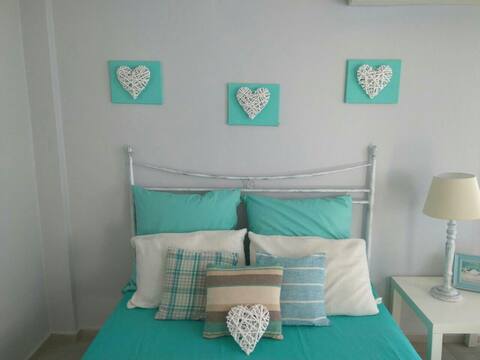 Sunny Studio 100m from the beach!!! (Seastar)