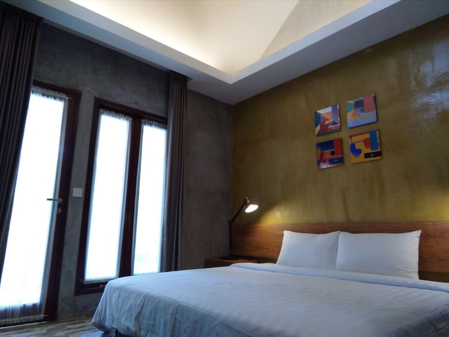 King size bedroom