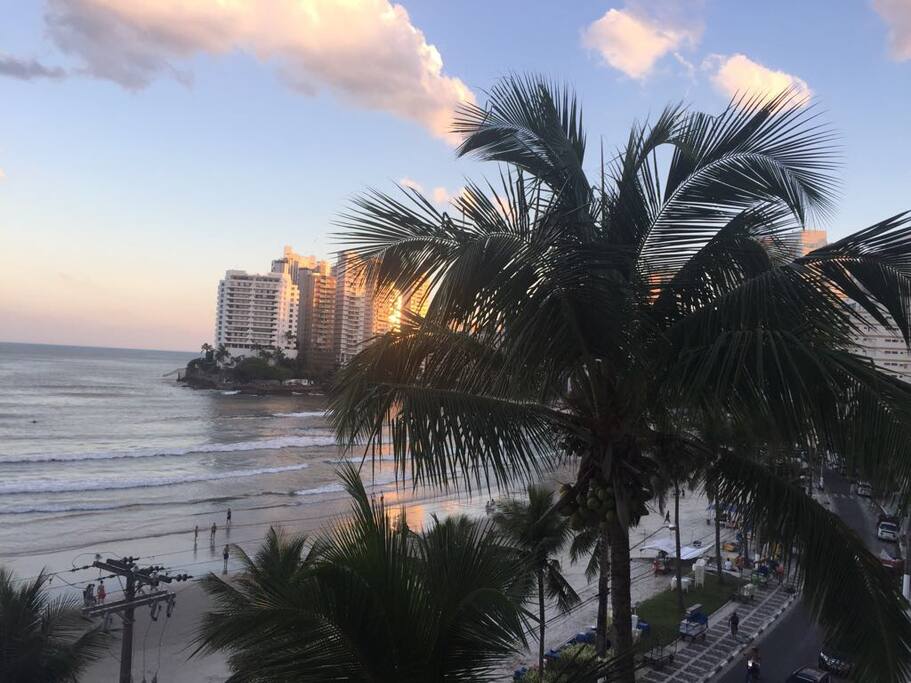 Vista da Praia das Astúrias de frente do Edifício TENDAS.