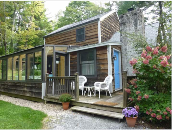 Charming cottage w/ views. Houses for Rent in Monterey, Massachusetts, United States