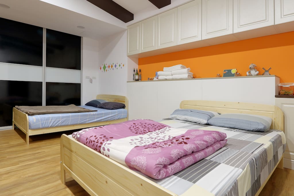 2 double beds
